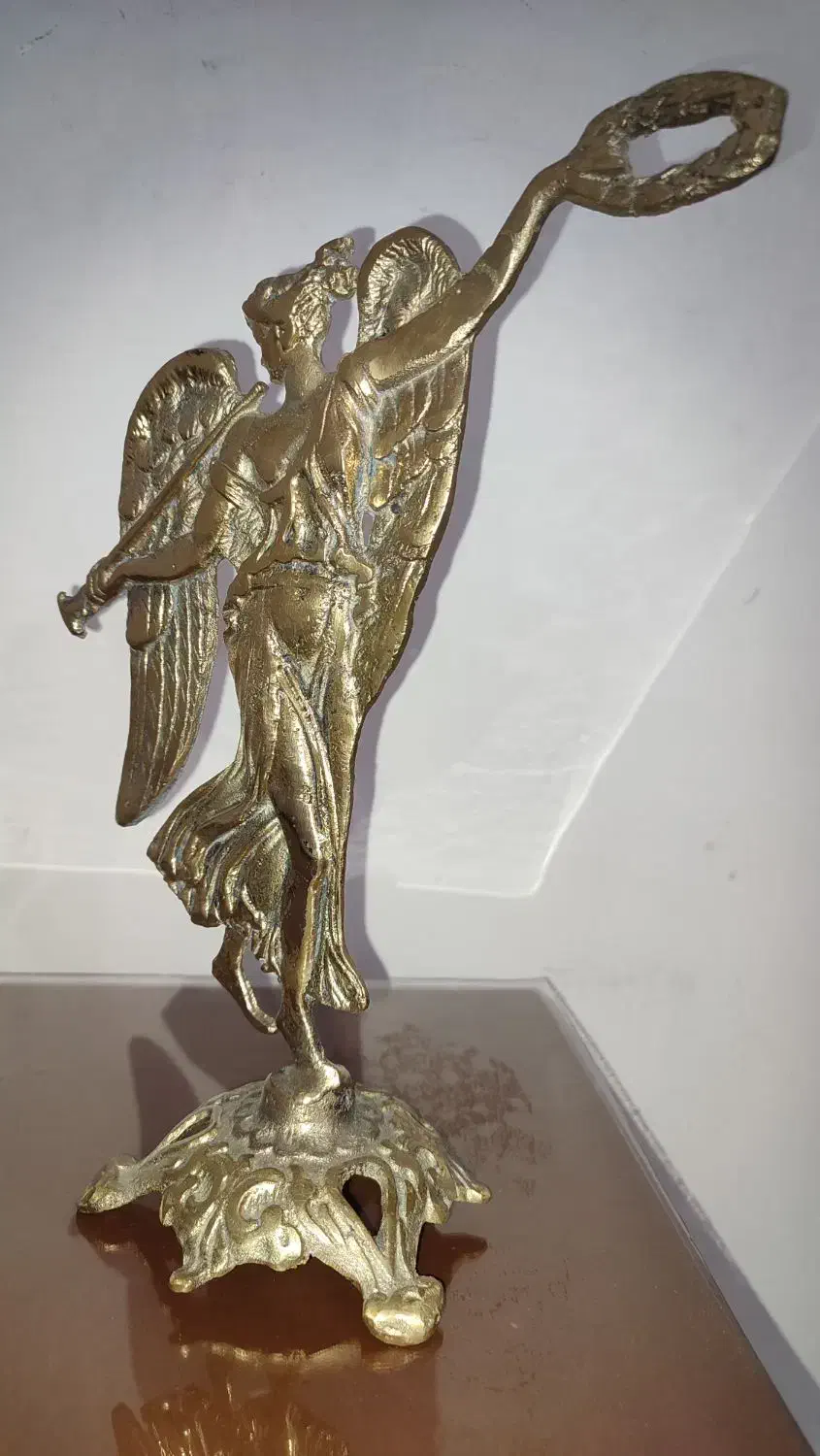 مجسمه فرشته جنس برنج تو پر|مجسمه، تندیس، ماکت|الیگودرز, |دیوار