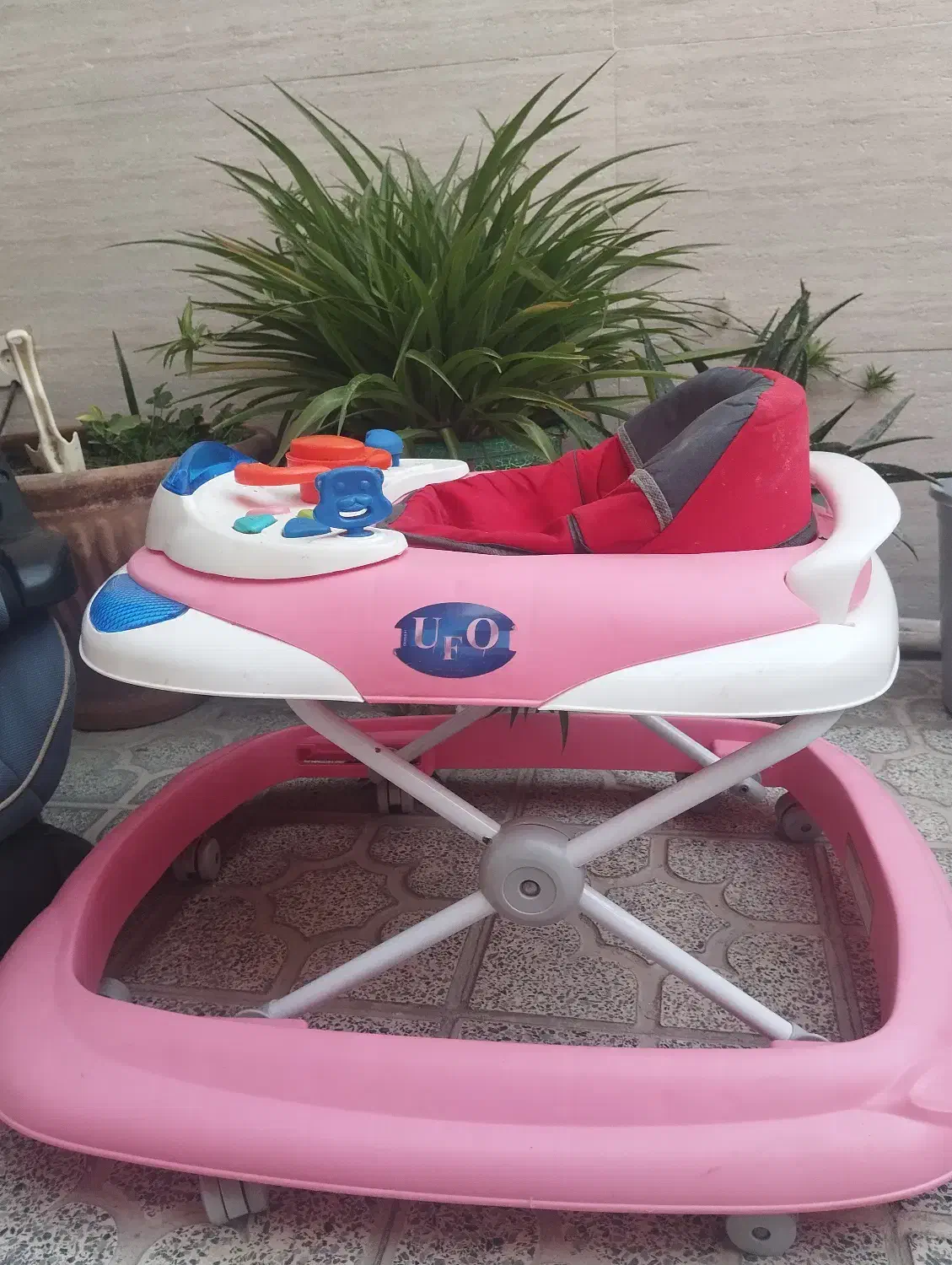 روروک کودک|کالسکه و لوازم جانبی|قدس, شهرقدس|دیوار