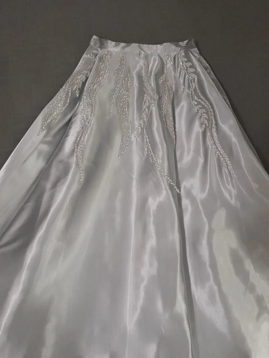 لباس مجلسی کارشده|لباس|اندیشه, اندیشه فاز ۲|دیوار