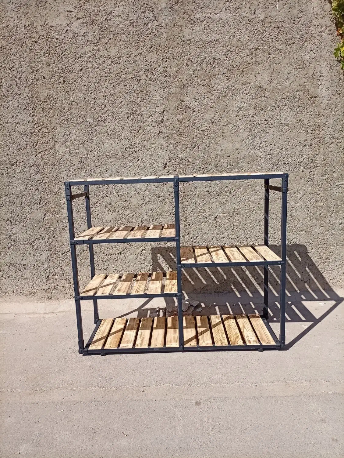 کافی بار رگال استند|کتابخانه، شلف، قفسه‌های دیواری|خمینی‌شهر, |دیوار