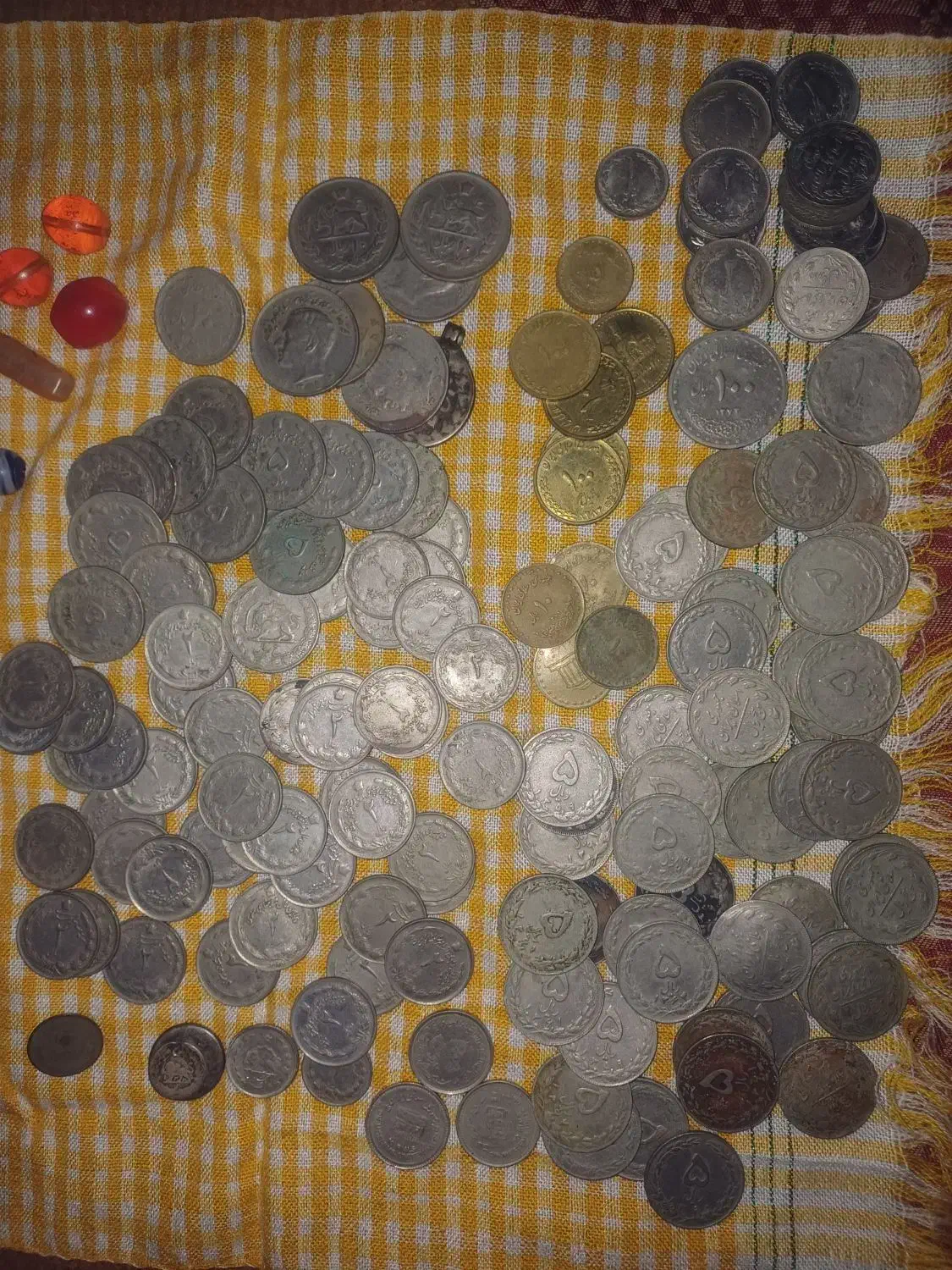 سکه قدیم وسنگ|کلکسیون اشیاء عتیقه|آق قلا, |دیوار