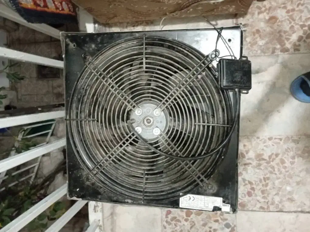 دو عدد هواکش قوی و سالم|پنکه و تصفیهکنندهٔ هوا|تبریز, |دیوار