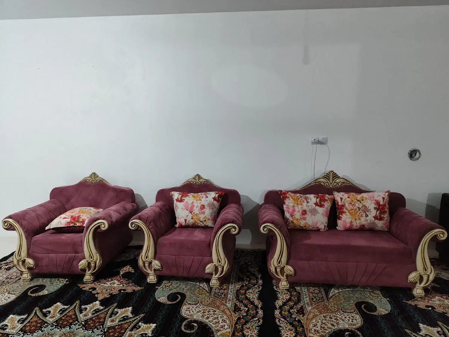 مبل قیمت مناسب|مبلمان خانگی و میز عسلی|شیراز, کرونی(خاتونک)|دیوار