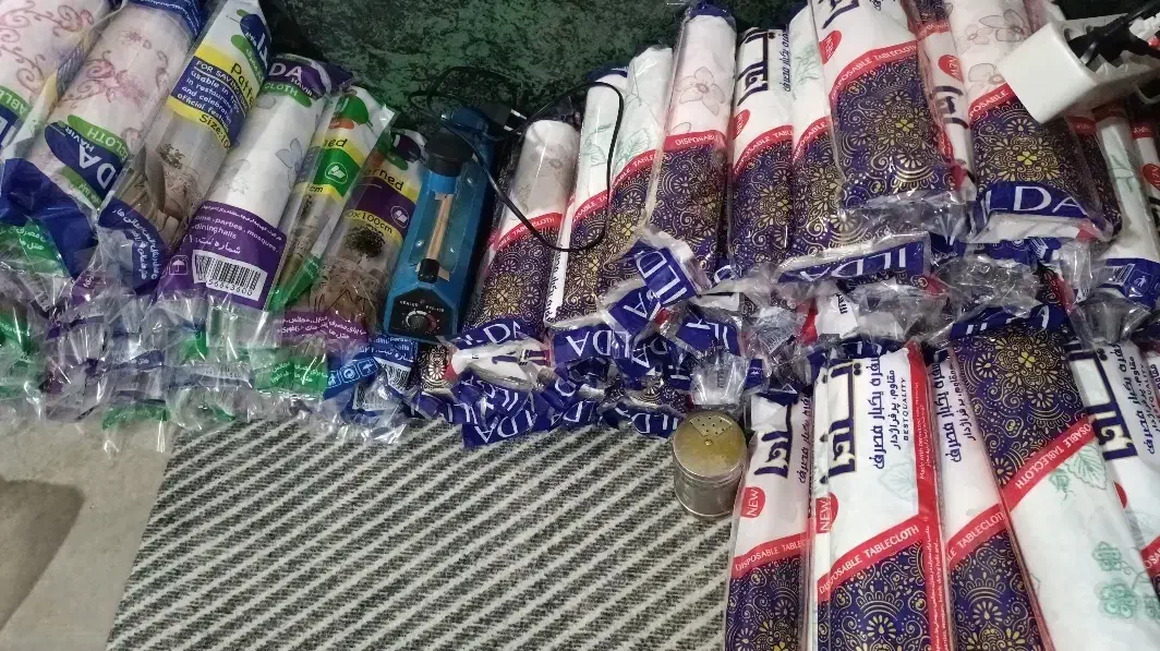 تولید سفره یک بارمصرف|ظروف نگهدارنده، پلاستیکی، یک‌بارمصرف|برازجان, |دیوار