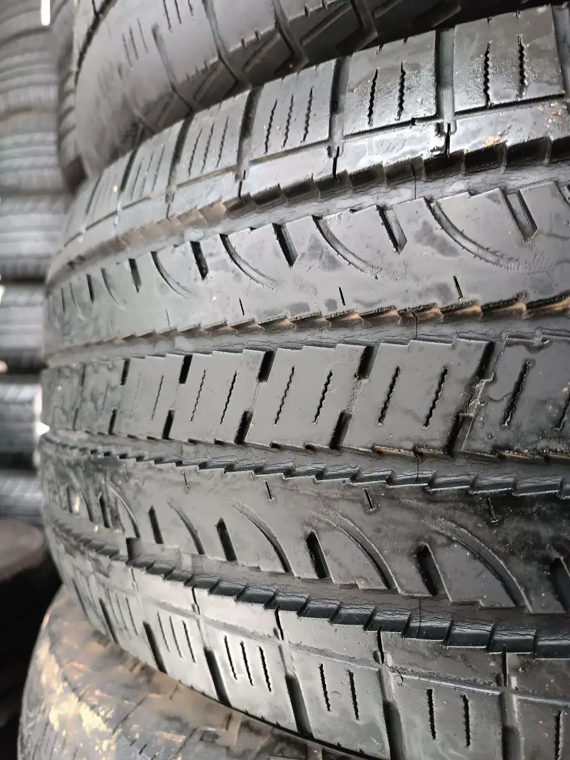 لاستیک 285/65/17 هایلوکس امیکو پرادو لندکروز|قطعات یدکی و لوازم جانبی|اراک, |دیوار