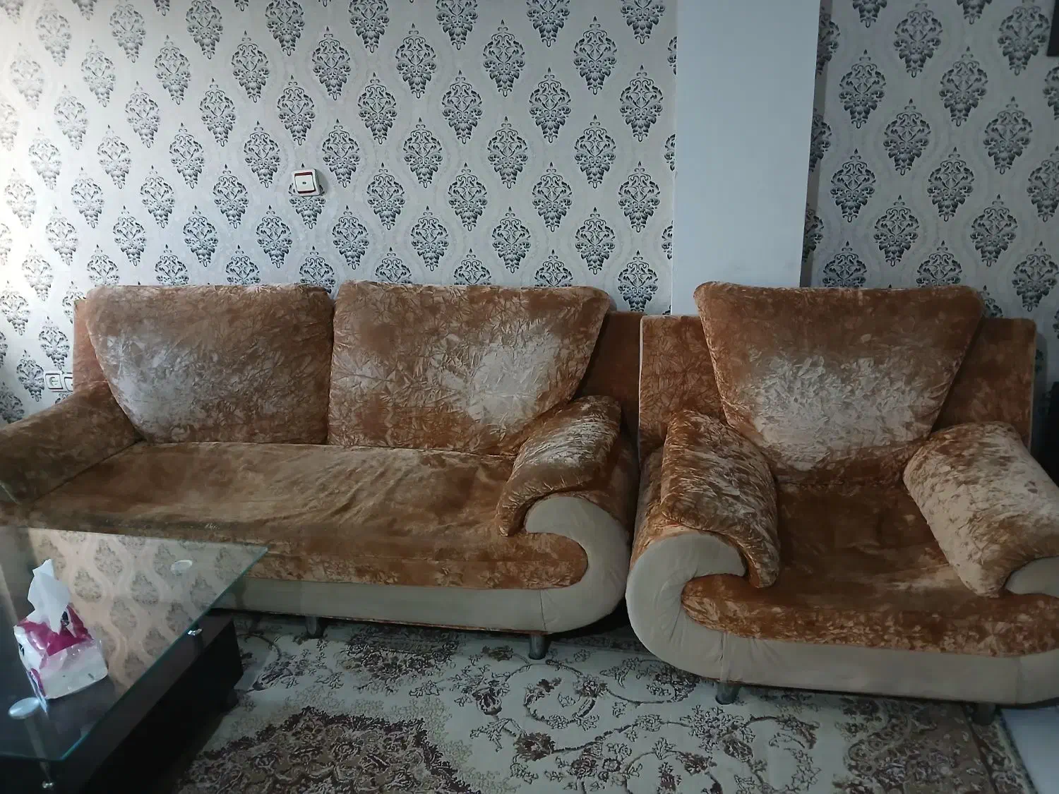 مبل هفت نفره رایگان|مبلمان خانگی و میز عسلی|رشت, توشیبا|دیوار