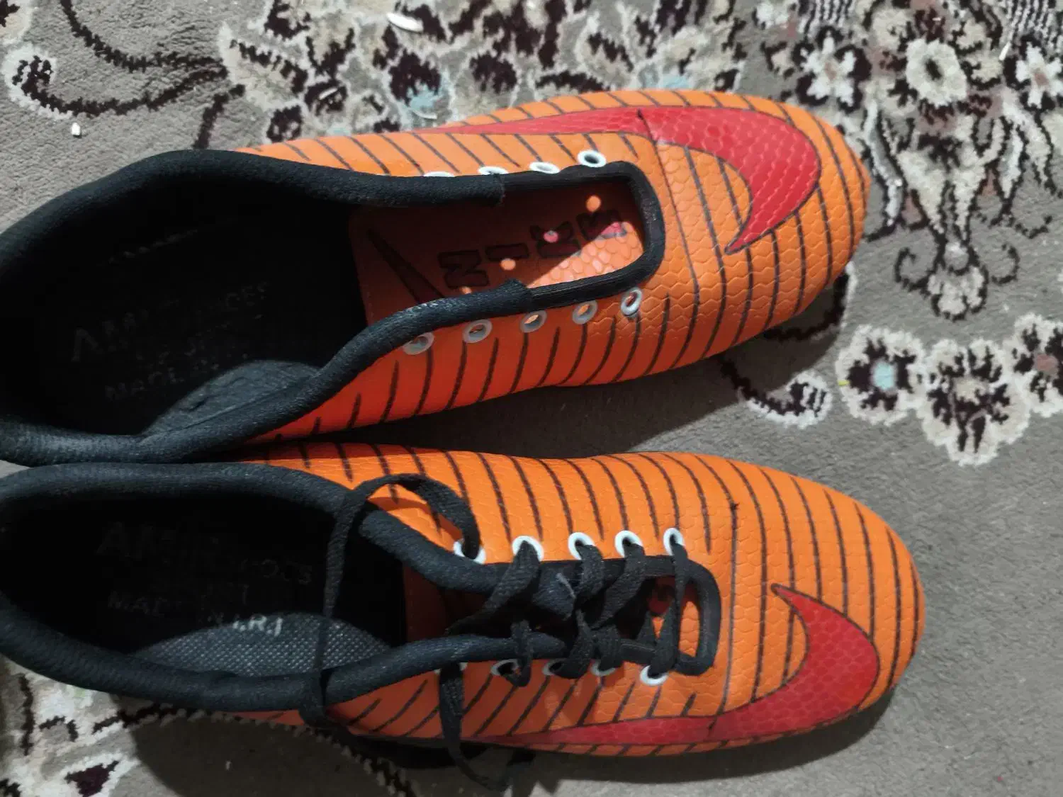 کفش فوتسال|کیف، کفش، کمربند|فردوس (خراسان), |دیوار