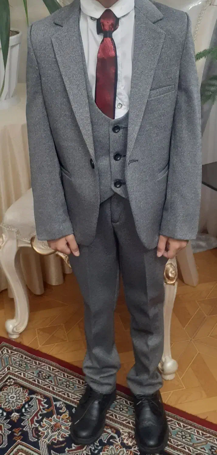 کت و شلوار بچه گانه|لباس|اندیشه, اندیشه فاز ۴|دیوار