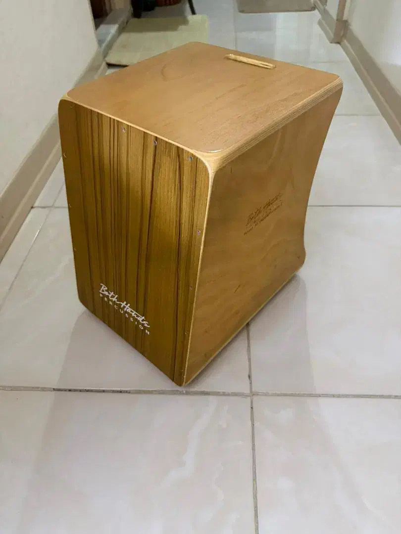 کاخون BH|درام و پرکاشن|اصفهان, شفق|دیوار