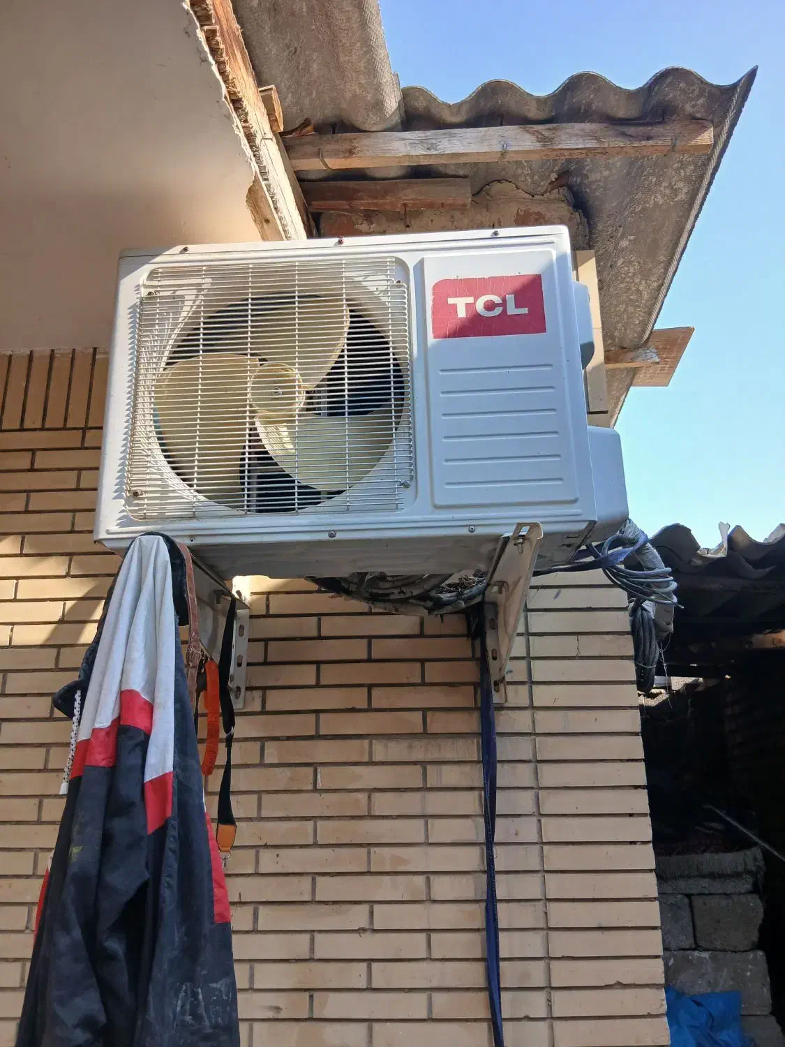 کولراسپیلت|کولر گازی و فن‌کوئل|گنبد کاووس, |دیوار