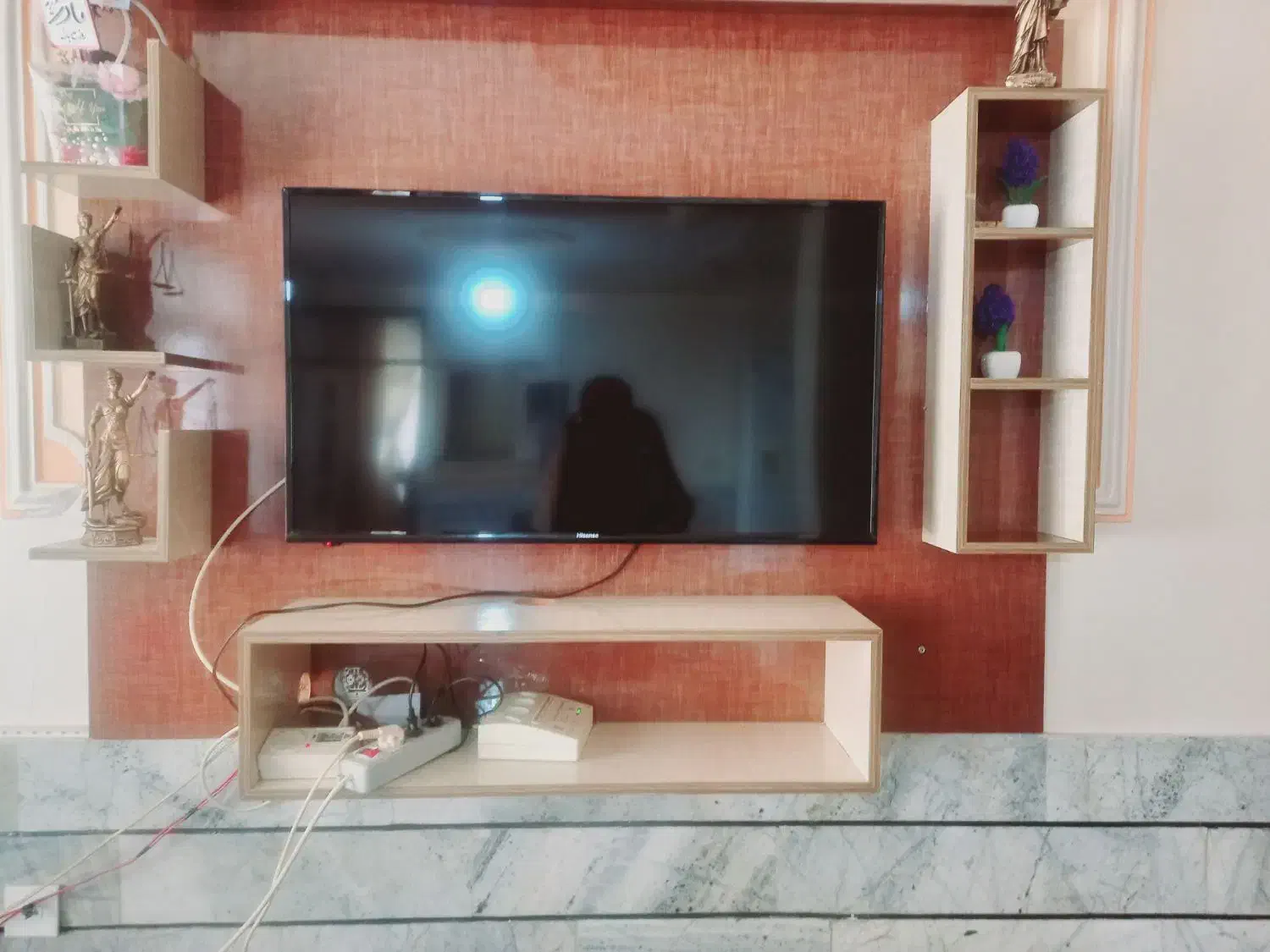 زیر تلویزیون|میز تلویزیون|لوشان, |دیوار