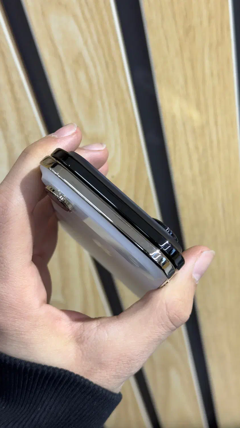 Iphone 17 air|موبایل|تهران, درختی|دیوار