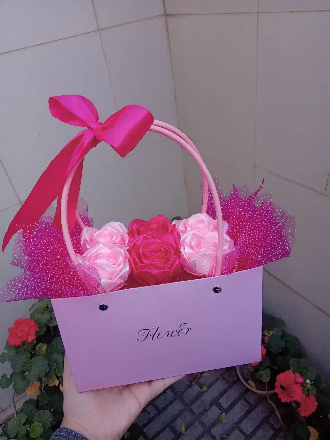 باکس گل آماده برای فروش|گل مصنوعی|ملایر, |دیوار