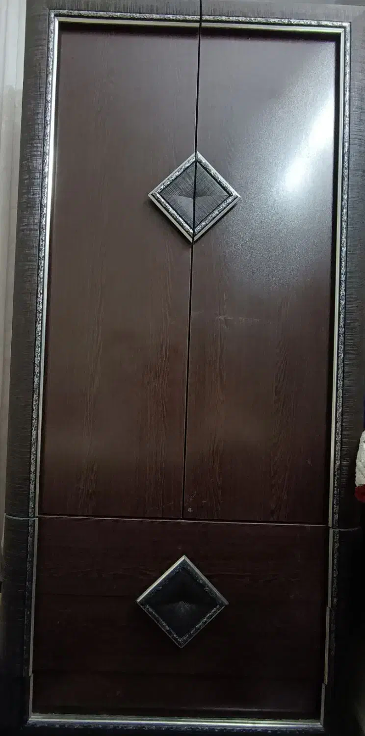 کمد. دراور. جاکفشی|جاکفشی، کمد، دراور|تهران, آبشار تهران (دریاچه)|دیوار