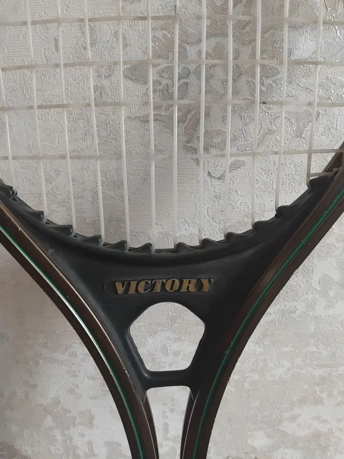 راکت|ورزش‌های توپی|رباط‌کریم, رباط‌کریم|دیوار