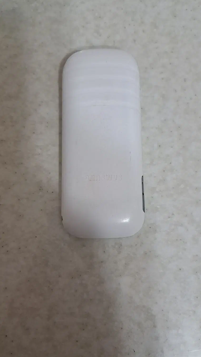 گوشی ساده قدیمی سامسونگ مدل E1200R|موبایل|فولادشهر, B4|دیوار