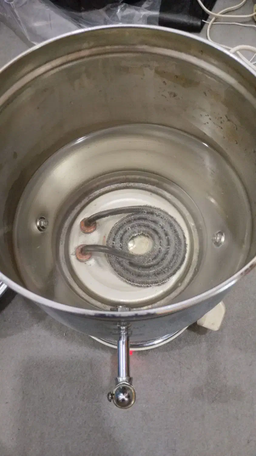 سماور برقی|سماور، چایساز، قهوهساز|قدس, شهرقدس|دیوار