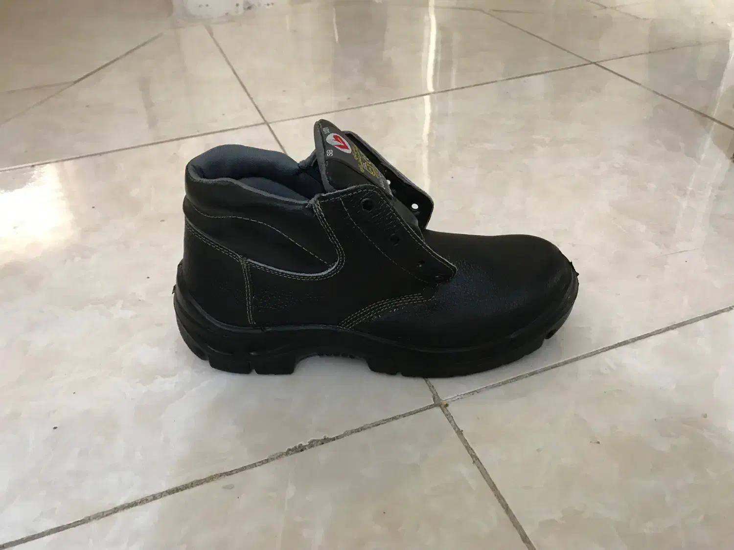 کفش کار سایز ۴۲|کیف، کفش، کمربند|بندرعباس, |دیوار