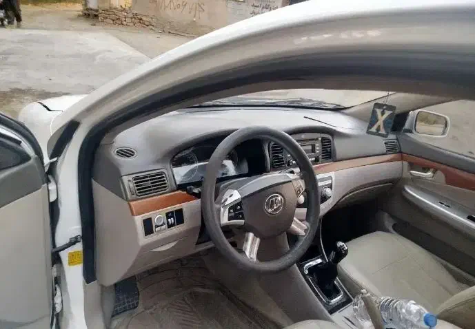 لیفان ۶۲۰|خودرو سواری و وانت|سنندج, |دیوار