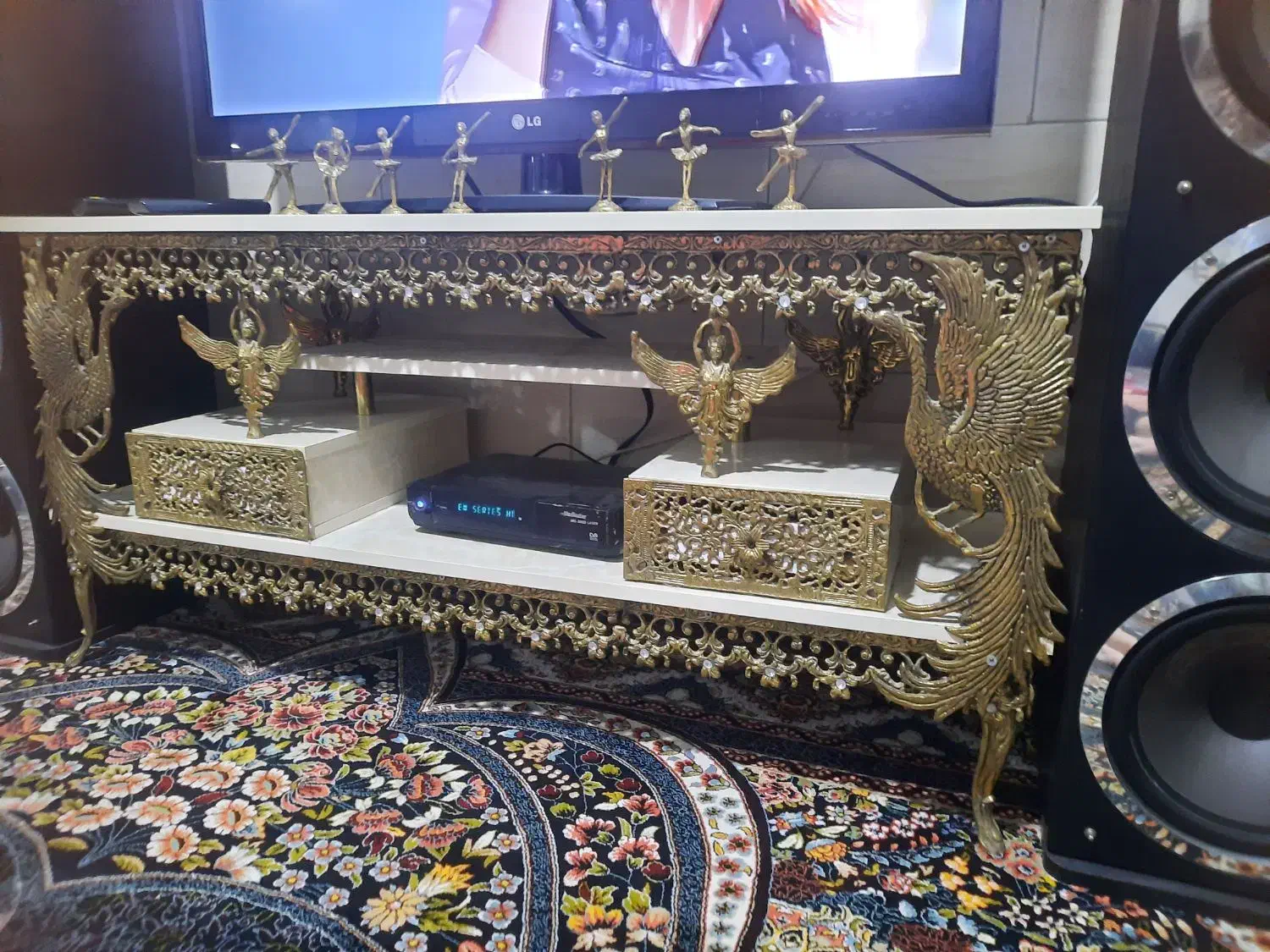 بوفه ساعت اینده کنسول میز تلویزون|مبلمان خانگی و میز عسلی|ورامین, ورامین|دیوار