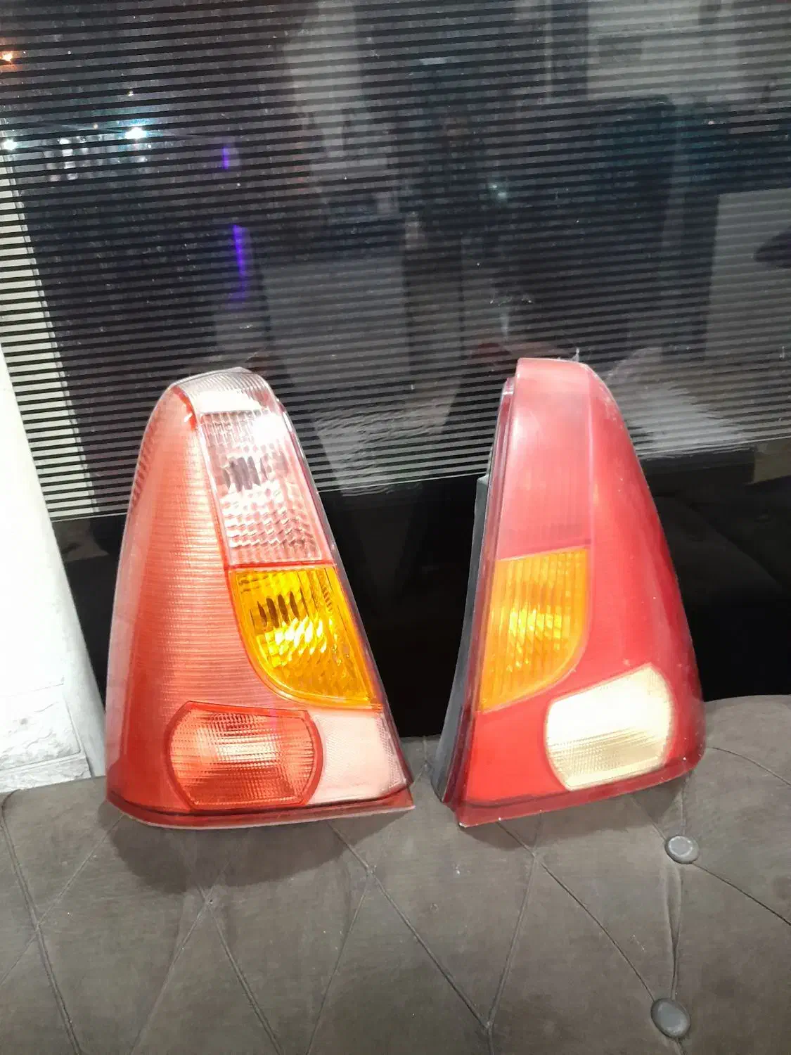 چراغ عقب ال نود|قطعات یدکی و لوازم جانبی|رشت, یخسازی|دیوار