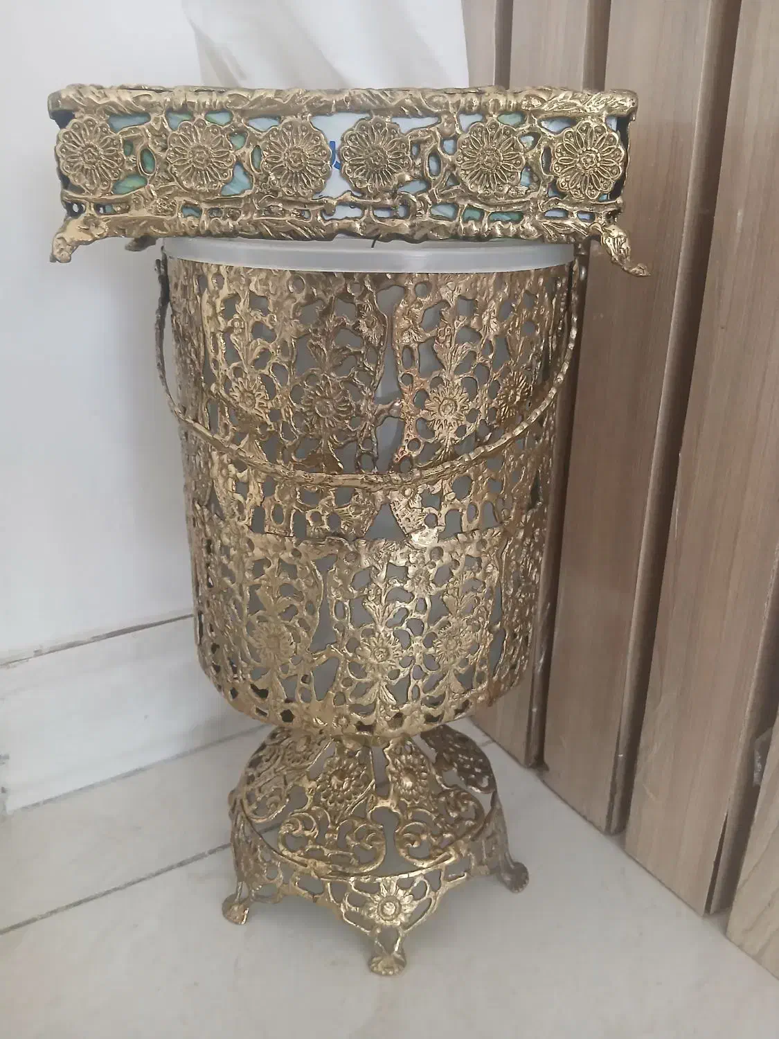 جا دستمال کاغذی و سطل برنز|کلکسیون اشیاء عتیقه|کرمانشاه, |دیوار