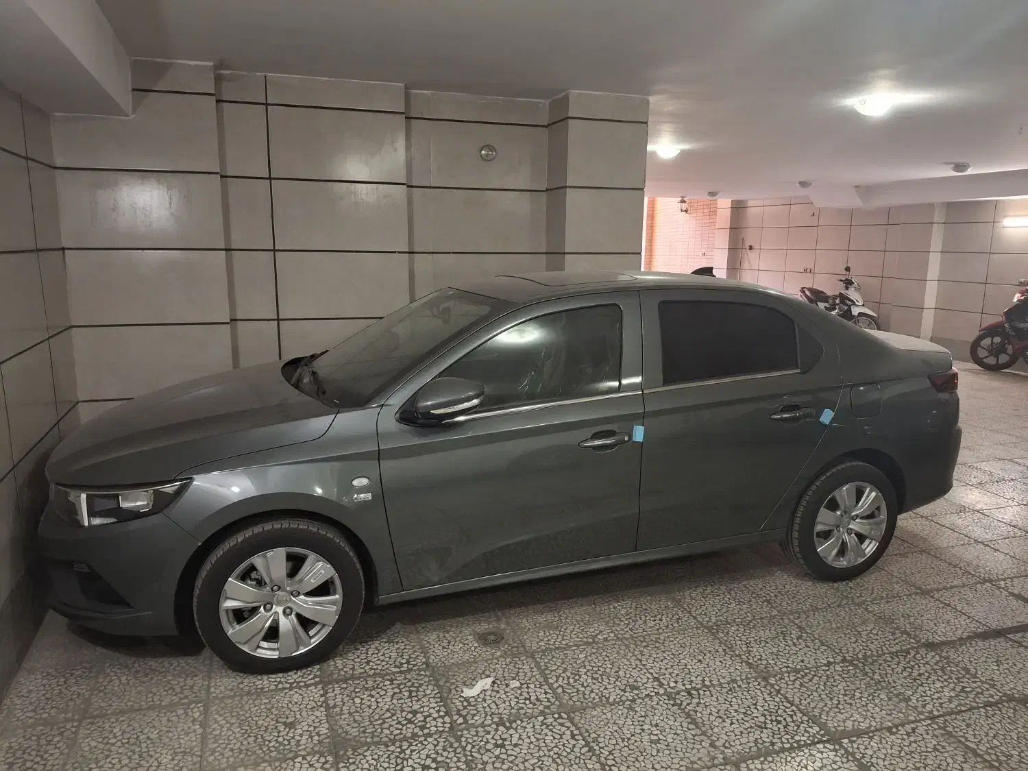 تارا اتوماتیک V4صفر ۱۴۰۴|خودرو سواری و وانت|اصفهان, دستگرده|دیوار