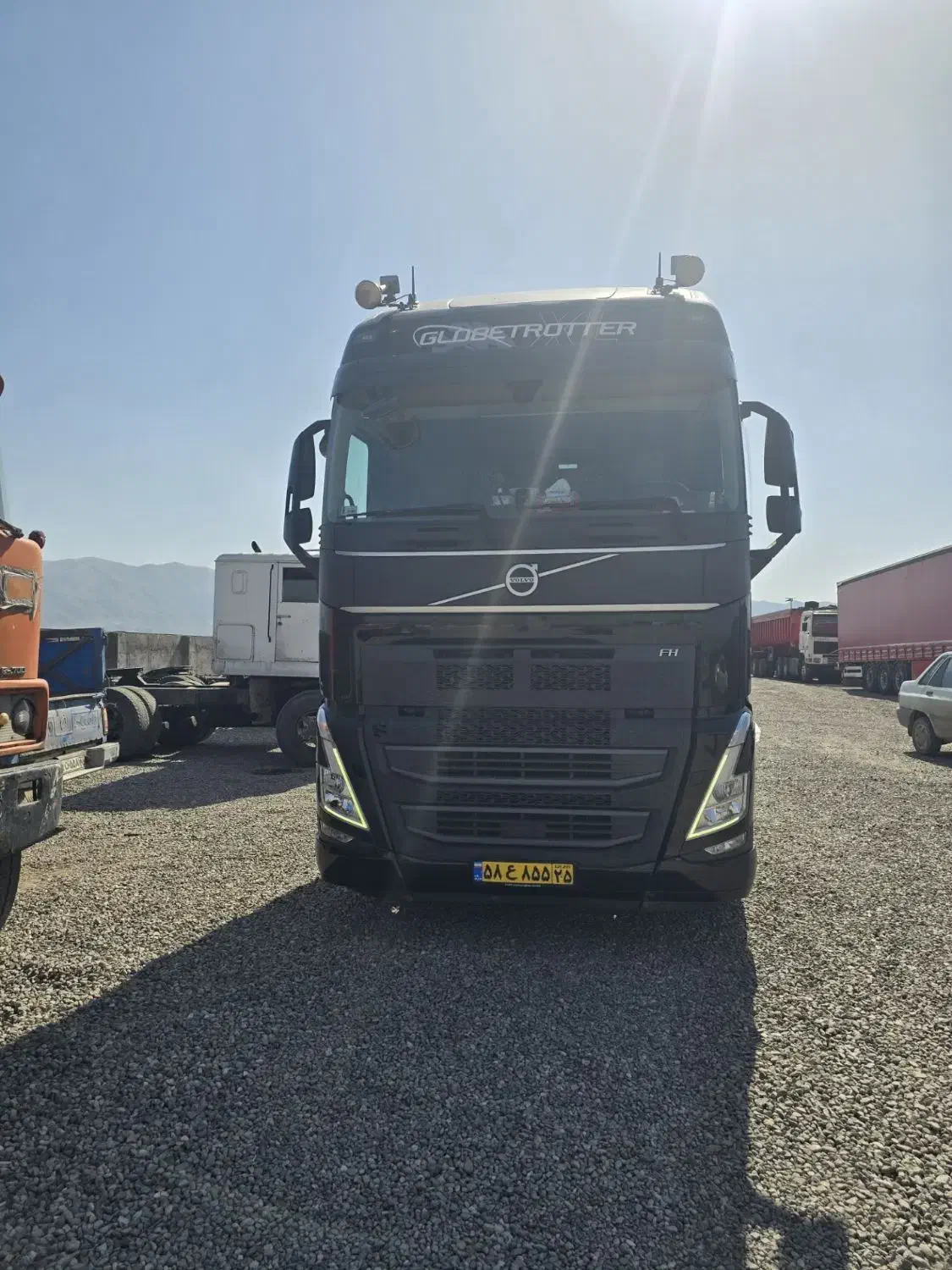 کشنده|خودرو سنگین|میانه, |دیوار