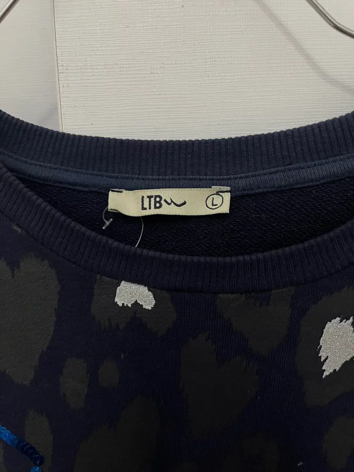 دورس|لباس|پردیس, فاز ۲|دیوار