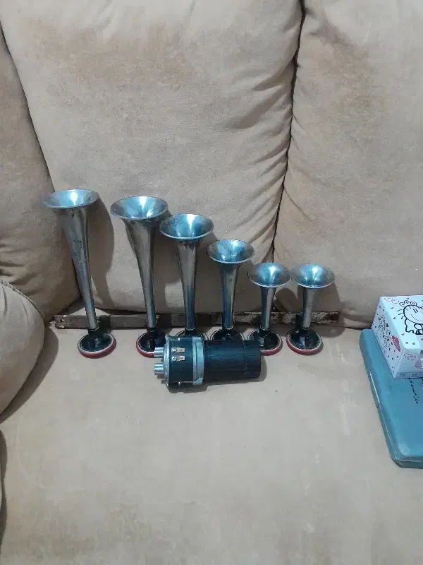 بوق اشیا|اشیا|آبادان, |دیوار