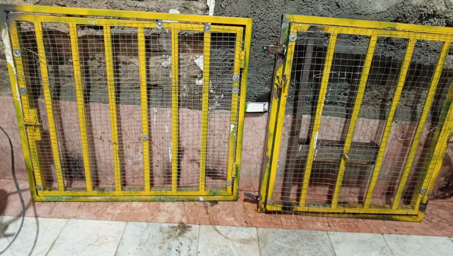 درب گنجه|لوازم جانبی حیوانات|بومهن, |دیوار