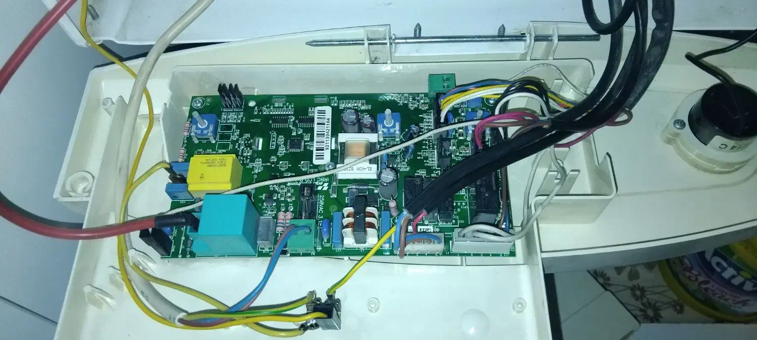 نصب ، سرویس وتعمیر انواع پکیج دیواری وکولرگازی|خدمات پیشه و مهارت|کرج, باغستان|دیوار