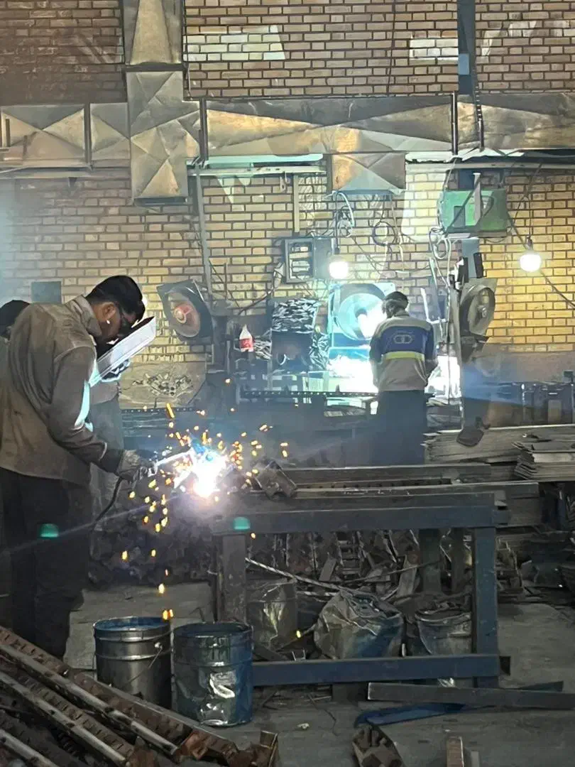 استخدام جوشکار ماهر و نیمه ماهر|استخدام صنعتی، فنی، مهندسی|برخوار, |دیوار