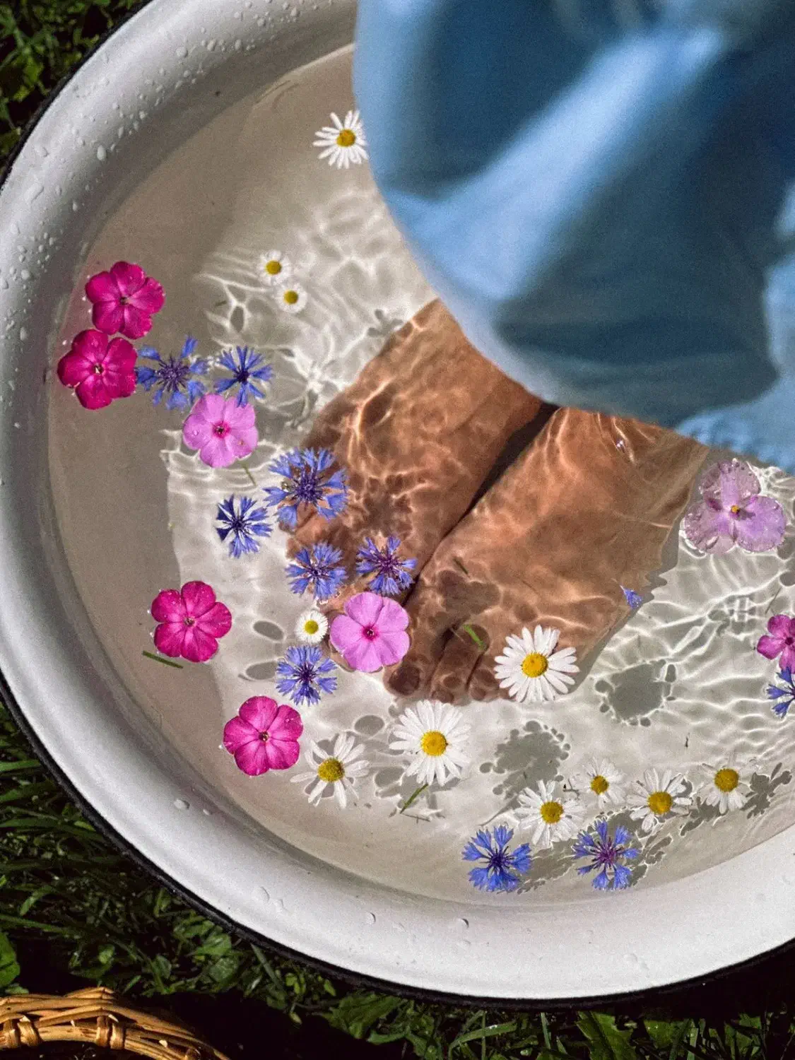 استخدام پدیکوریست در سالن زیبایی|استخدام درمانی، زیبایی، بهداشتی|بوشهر, |دیوار