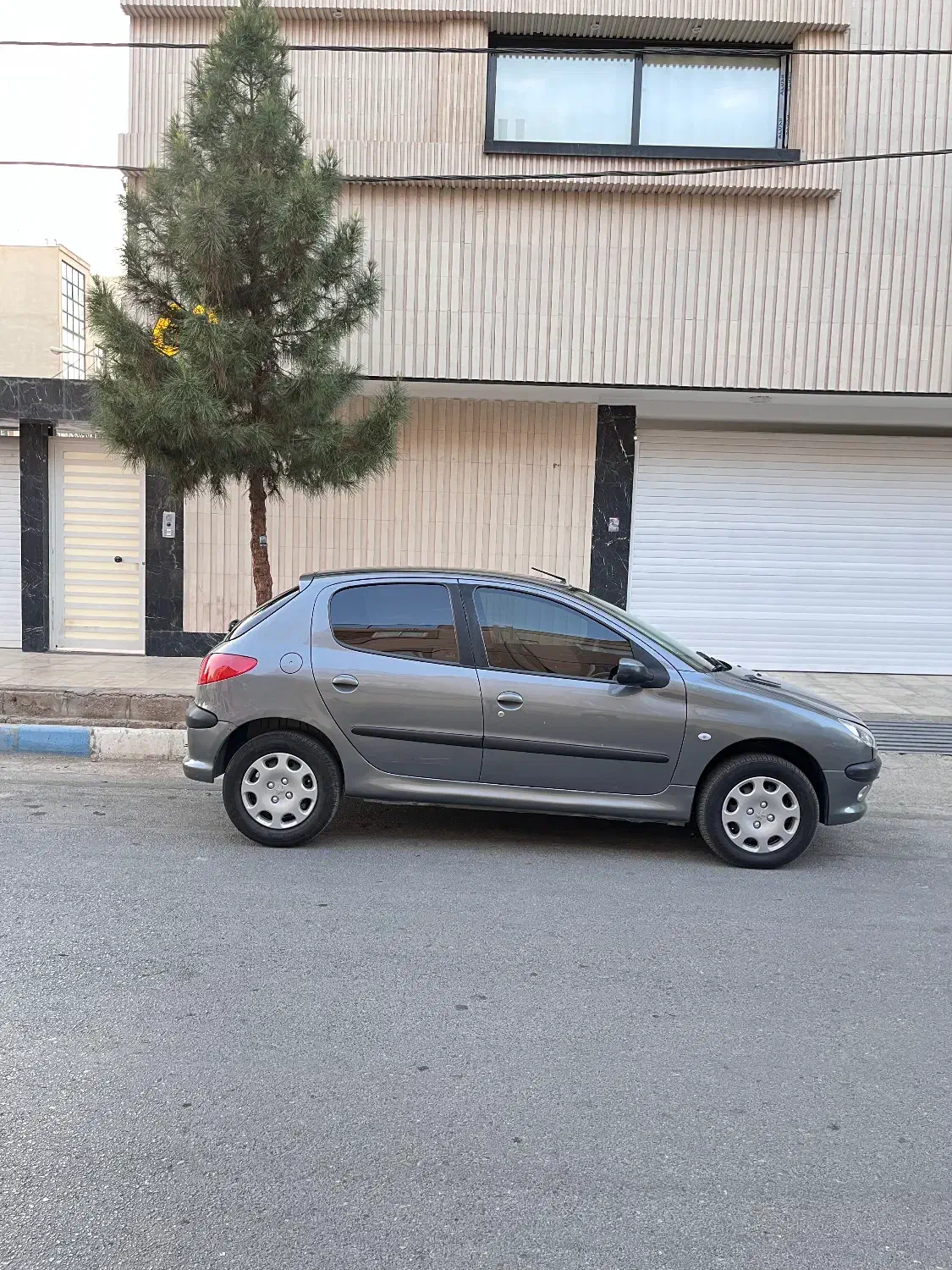 پژو ۲۰۶ تیپ۳ مدل ۸۹ فول|خودرو سواری و وانت|شاهینشهر, شهرک میلاد|دیوار