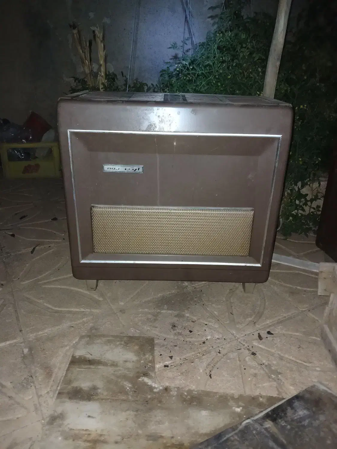 دو عدد بخاری نفتی ارج در حد نو سالم مدل ۱۱۵۱|بخاری، هیتر، شومینه|تبریز, |دیوار