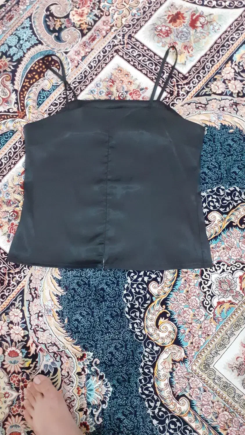 کد قرمز با تاپ مشکی سایز ۴۴ نونو هستش|لباس|پاکدشت, پاکدشت (مامازند)|دیوار