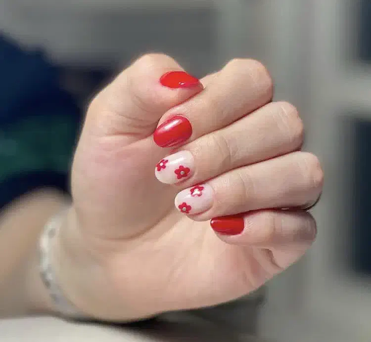 ترمیم ناخن فقط 160با طراحی|خدمات آرایشگری و زیبایی|کرمانشاه, |دیوار