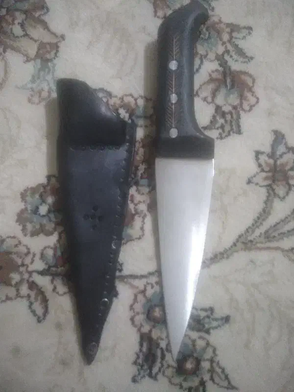 چاقو|کلکسیون اشیاء عتیقه|چناران, |دیوار