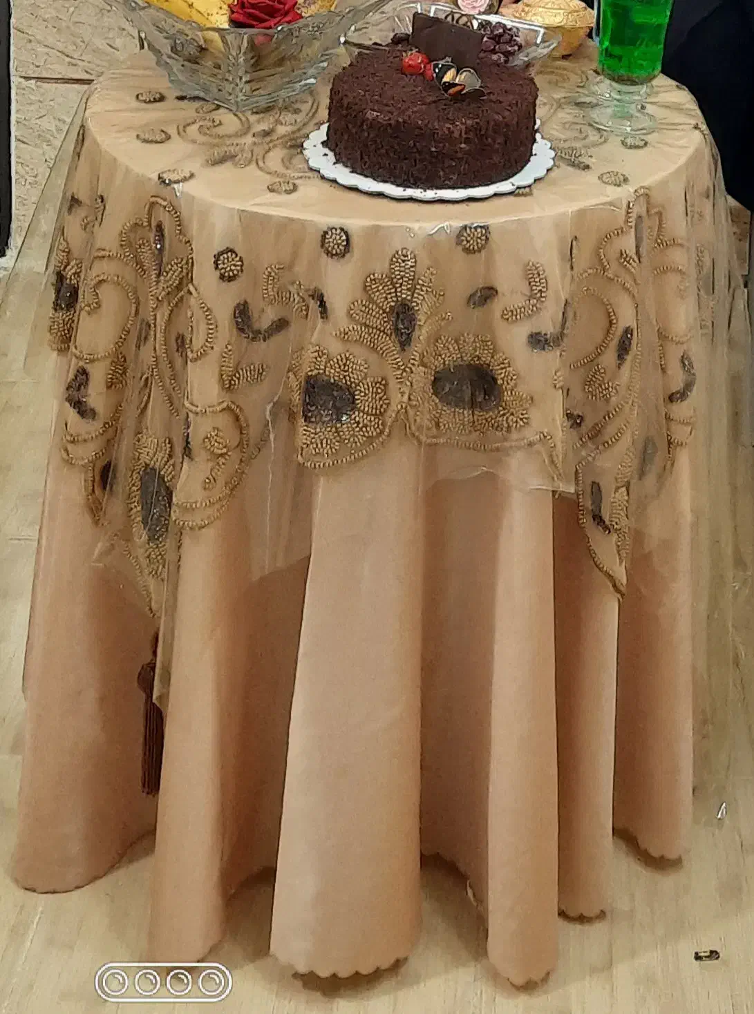 میز خاطره چوبی ساتن و سرمه دوزی شده کار دست|مبلمان خانگی و میز عسلی|اقبالیه, |دیوار