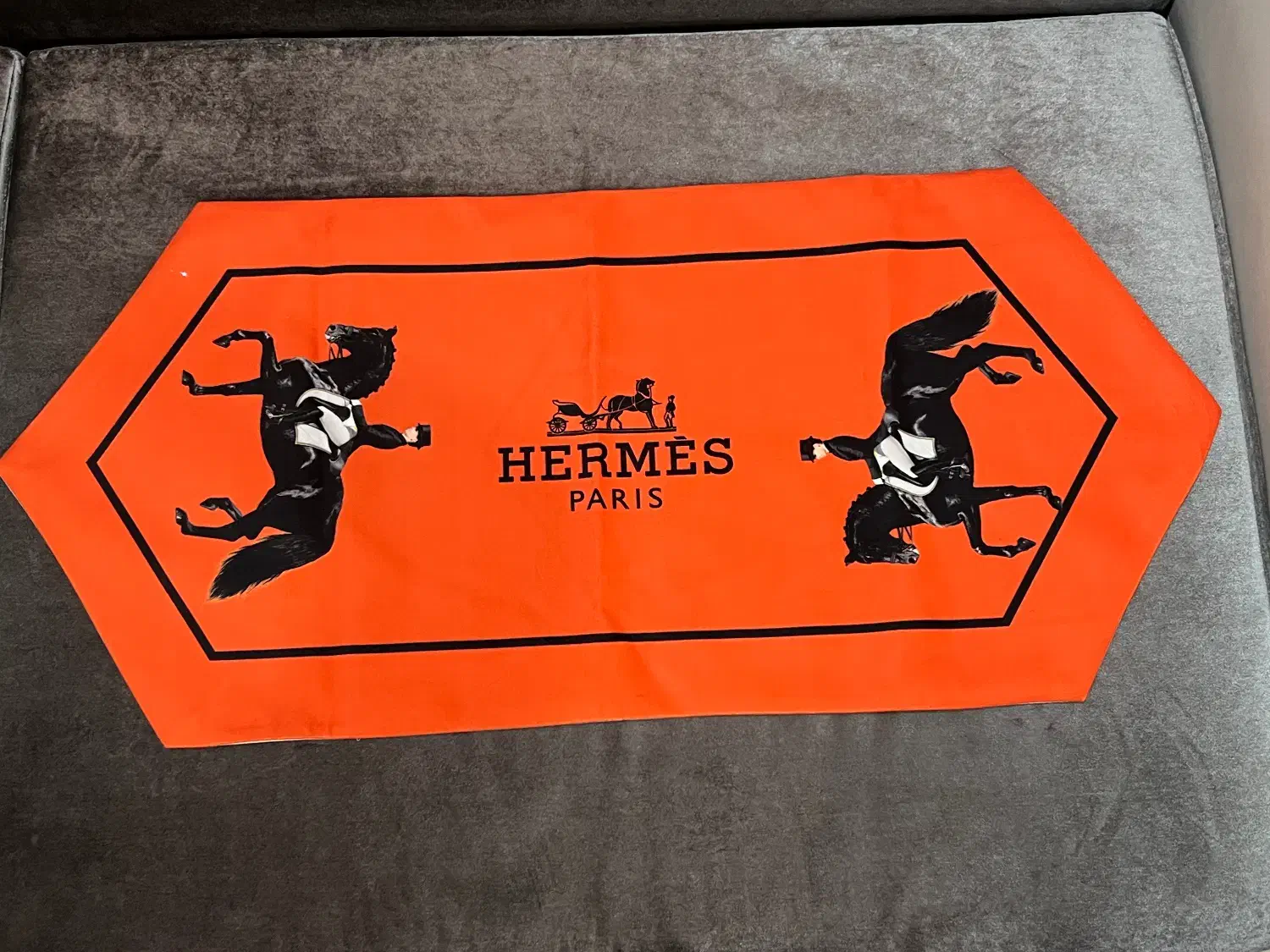 کاور کوسن طرح هرمس|پرده، رانر، رومیزی|کرج, عظیمیه|دیوار