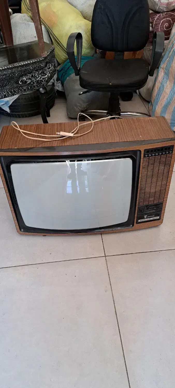 تلوزیون قدیمی عتیقه|تلویزیون و پروژکتور|ارومیه, |دیوار