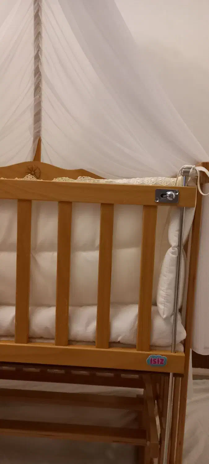 گهواره وتخت کنارمادر|تخت و سرویس خواب|همدان, |دیوار