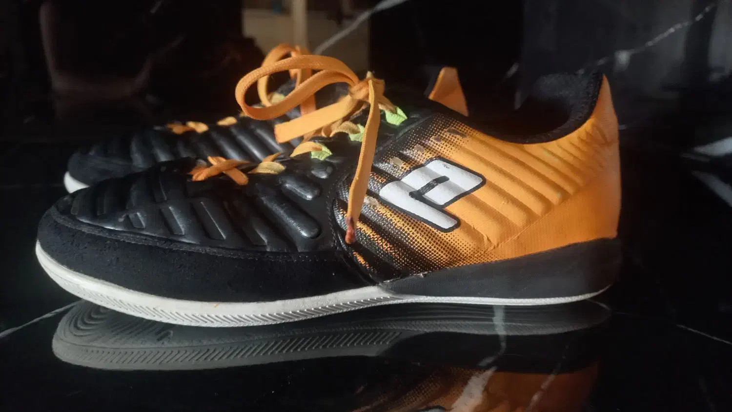 کفش فوتسال سالم (سایز ۳۶)|کیف، کفش، کمربند|شاهینشهر, گزبرخوار|دیوار