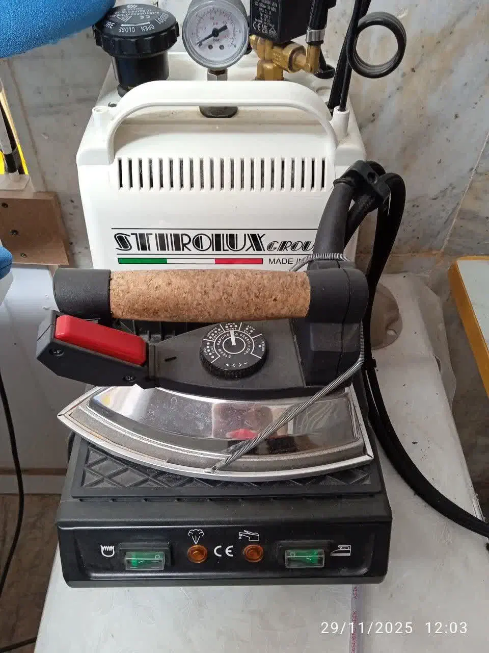 فروش چرخ خیاطی و سردوز و اتوی صنعتی لوازم خیاطی|چرخ خیاطی و ریسندگی|مبارکه, |دیوار