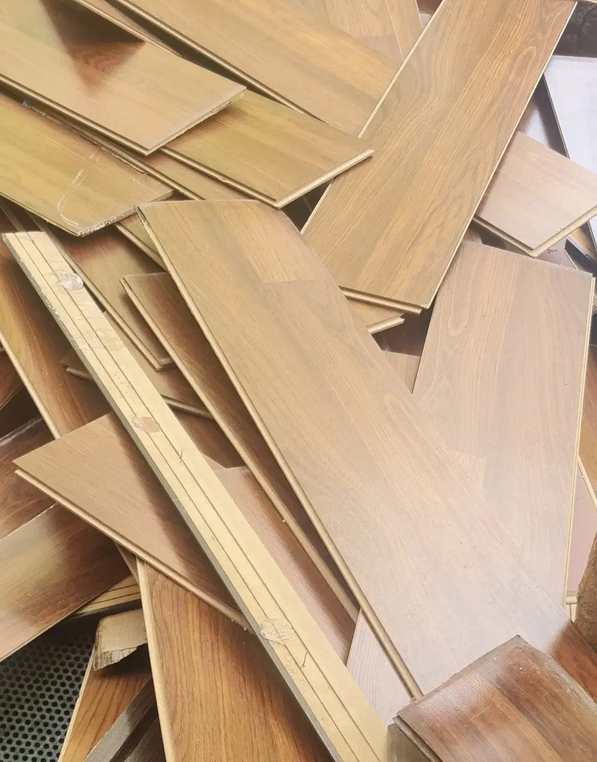 ۲۵ متر پارکت قهوه ای، سالم .|مصالح و تجهیزات ساختمان|تهران, شهرک آپادانا|دیوار