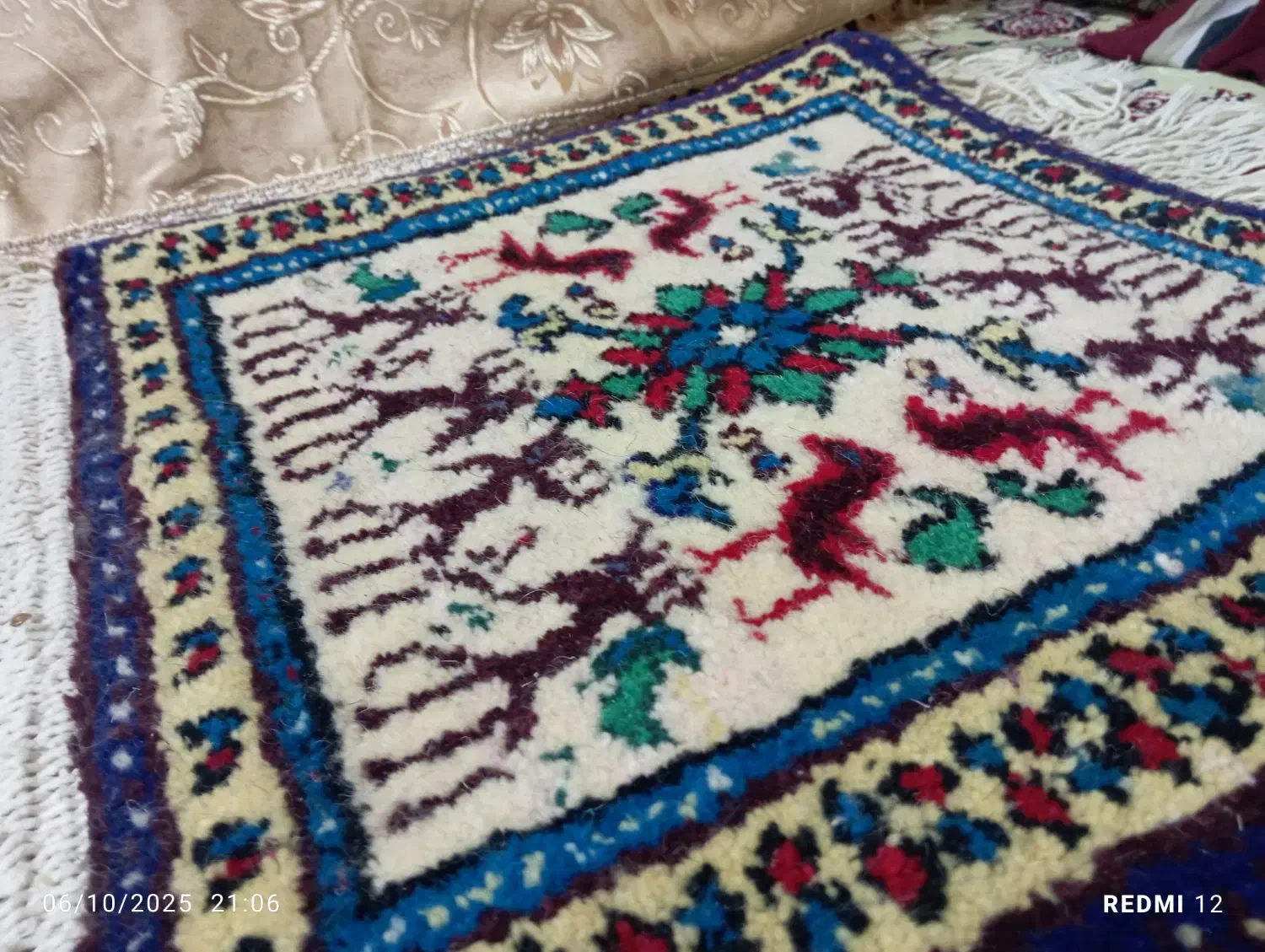 قالیچه دستباف|فرش|تهران, آذری|دیوار