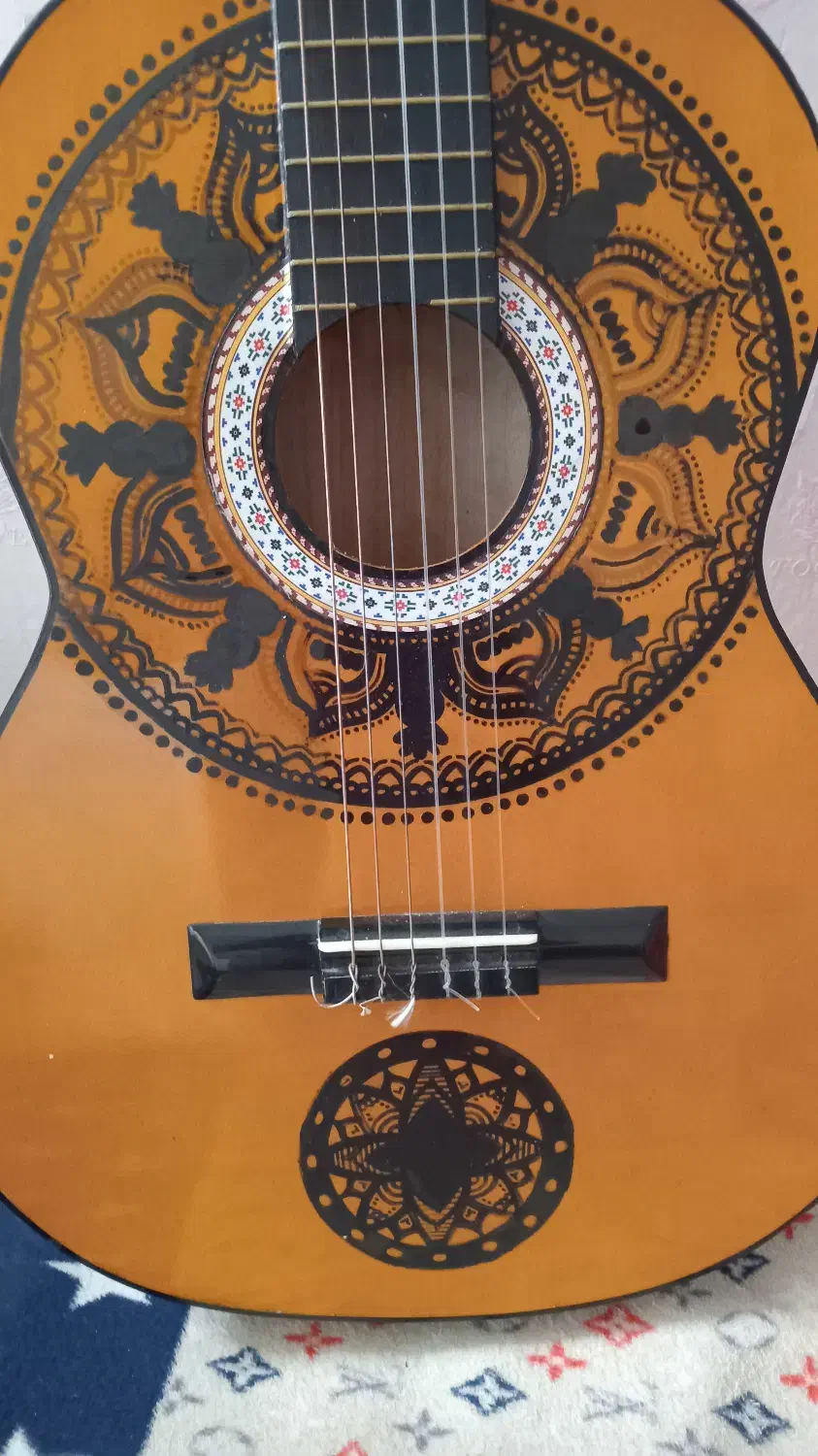 گیتار کلاسیک|گیتار، بیس، امپلیفایر|تبریز, |دیوار