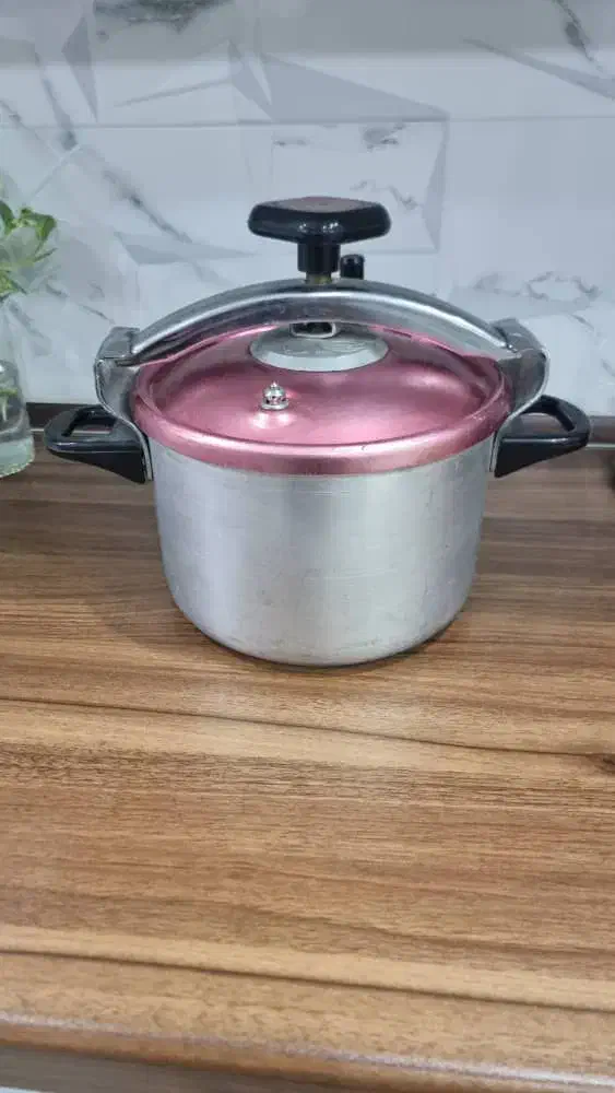 زود پز قدیمی جنس خوب و درجه یک|ظروف پختوپز|گلستان (تهران), |دیوار