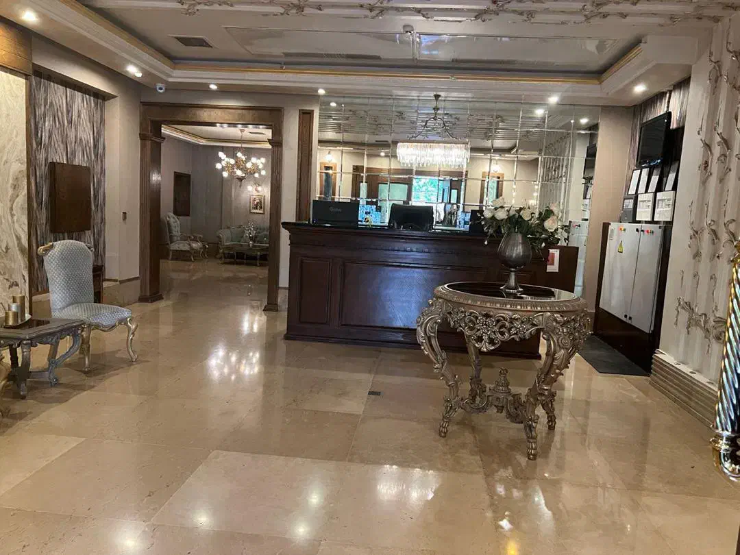 ۲۴۰متر سه خواب*برج باغ برند منطقه*